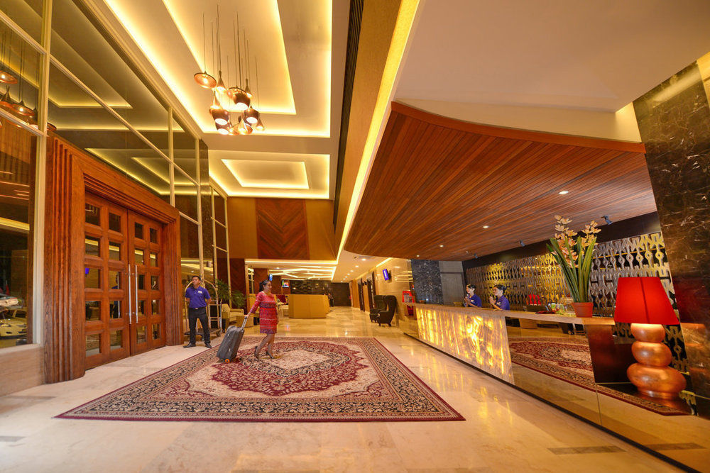 Grand Tjokro Hotel Balikpapan Esterno foto