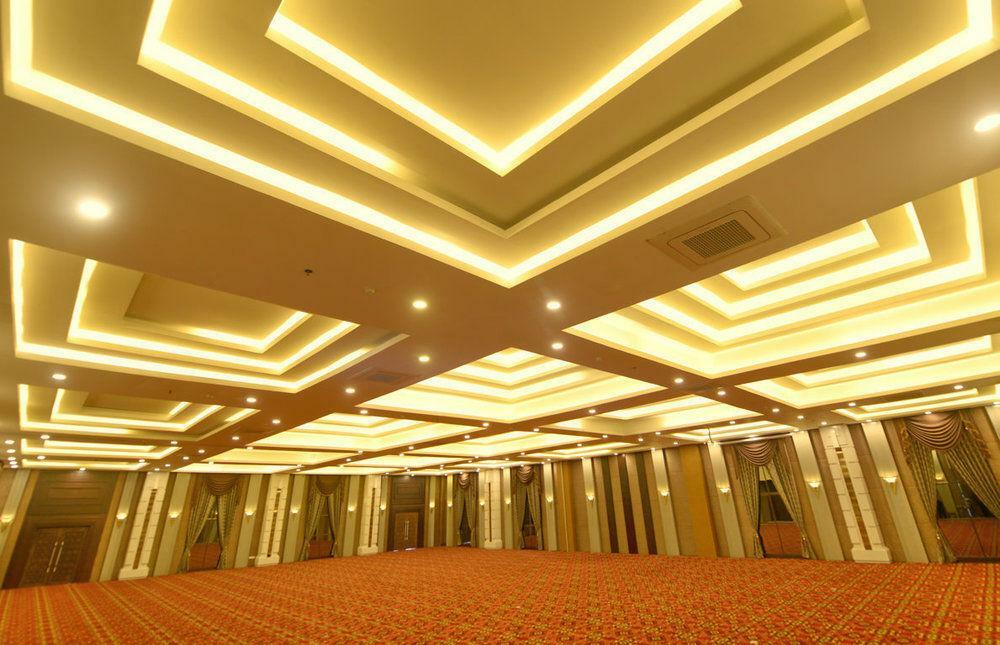 Grand Tjokro Hotel Balikpapan Esterno foto